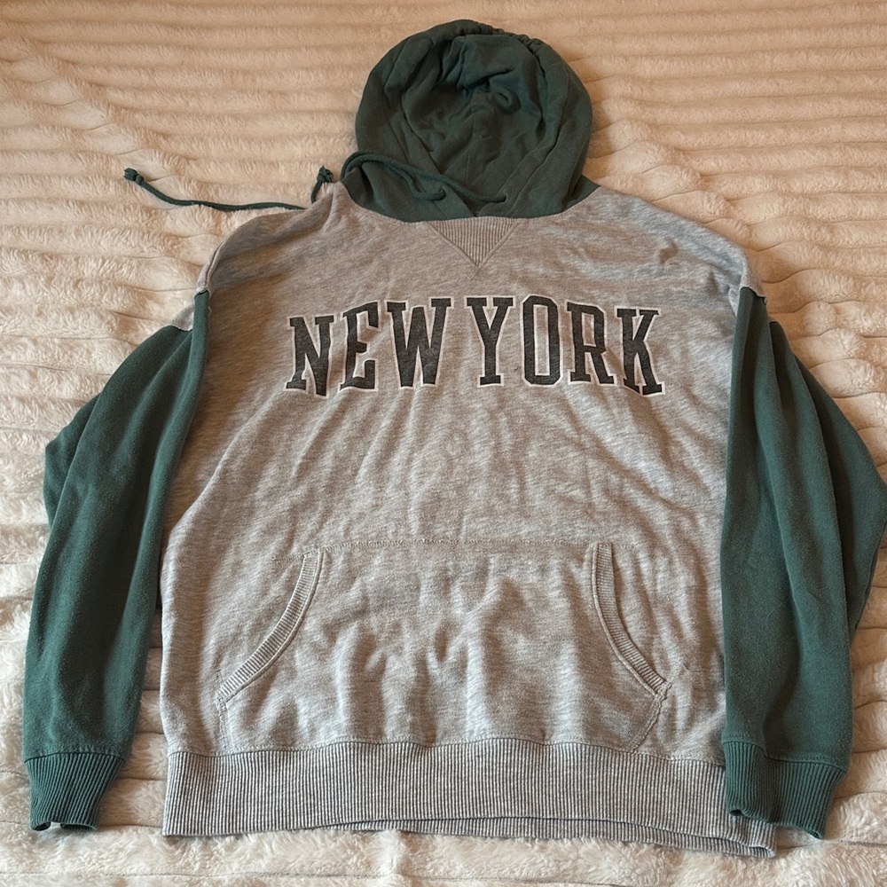 Aeropostale Gray and Green New York Hoodie